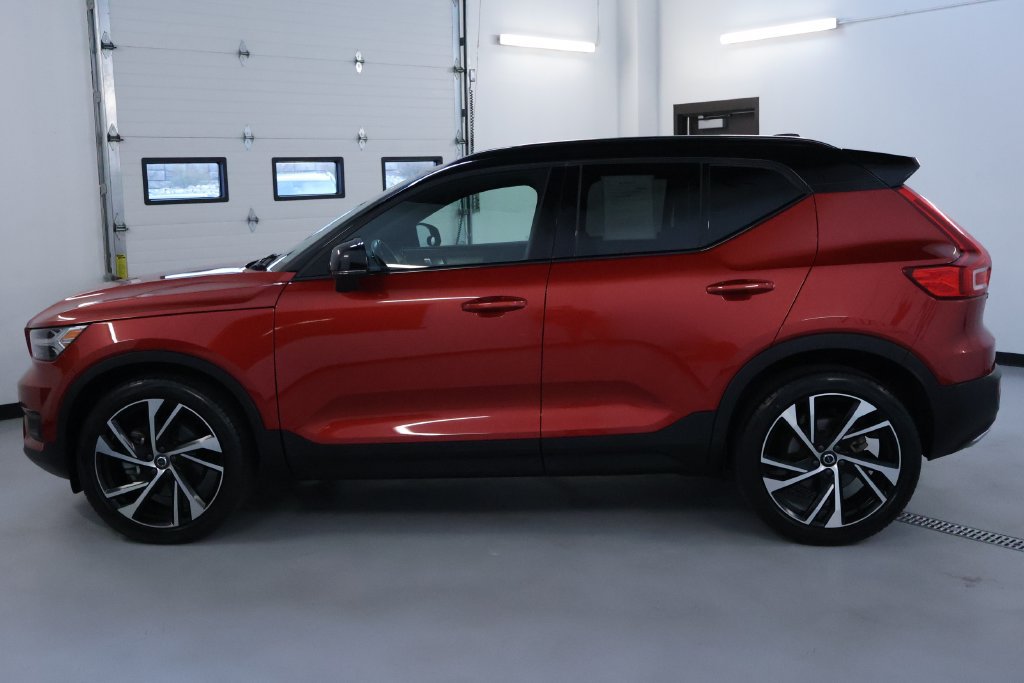 Used 2020 Volvo XC40 T5 R-Design AWD/4WD image 4
