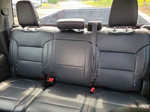 Used 2020 Chevrolet Silverado 1500 LT w/ All-Star Edition RWD image 14