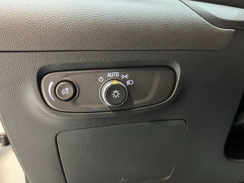 Used 2024 Buick Encore GX Sport Touring image 17