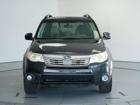 Used 2010 Subaru Forester 2.5X Limited AWD/4WD image 2