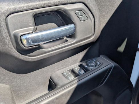 Used 2022 Chevrolet Silverado 1500 Custom AWD/4WD image 19