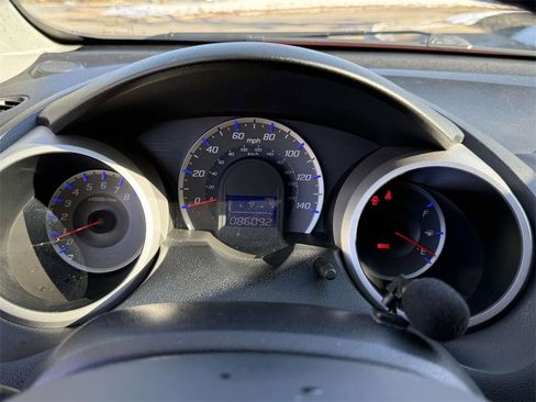 Used 2010 Honda Fit Sport image 15