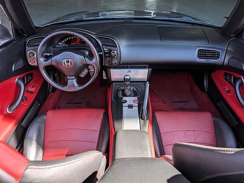 Used 2005 Honda S2000 image 3