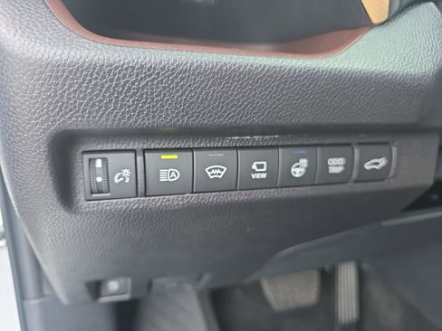 Used 2024 Toyota RAV4 Limited image 32