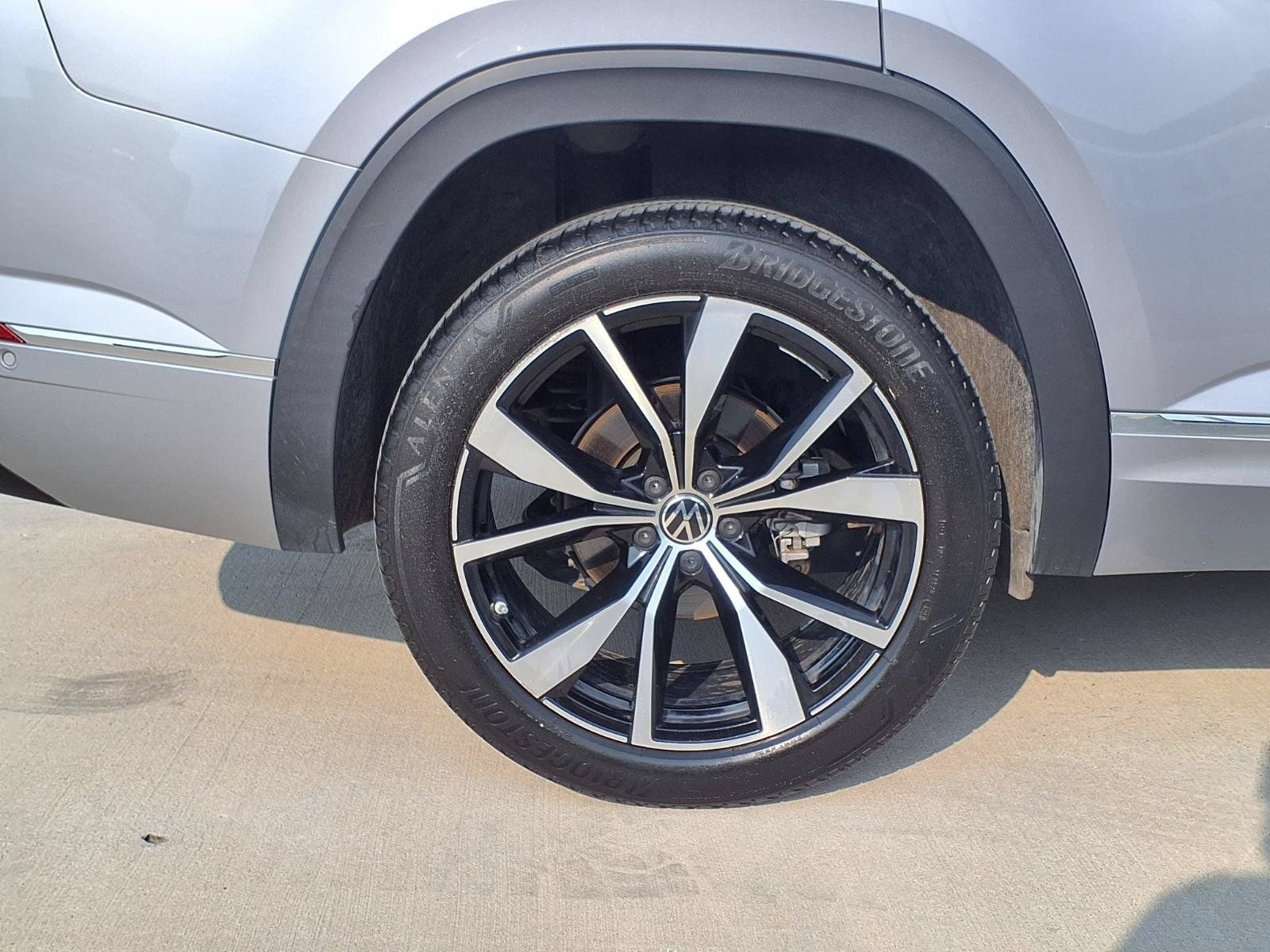 Used 2024 Volkswagen Atlas SEL Premium R-Line AWD/4WD image 7