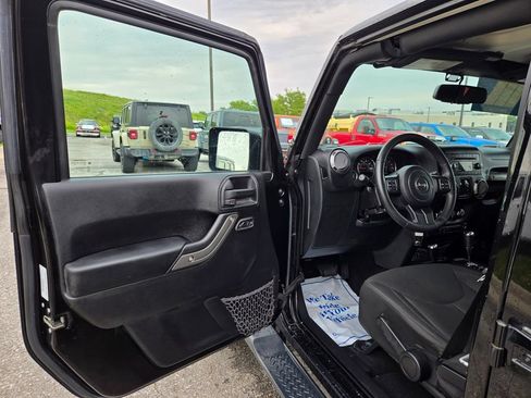 Used 2016 Jeep Wrangler Unlimited Sport w/ Quick Order Package 24S AWD/4WD image 14