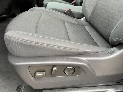 Used 2023 Chevrolet Silverado 1500 Custom image 18