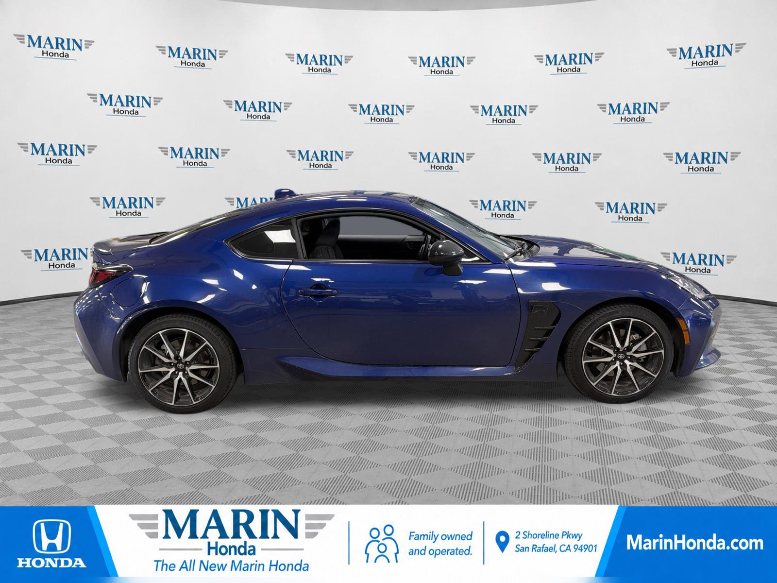 Used 2024 Toyota GR86 RWD image 4