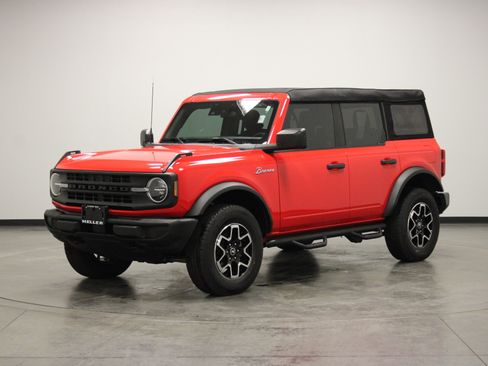 Used 2023 Ford Bronco 4-Door image 4
