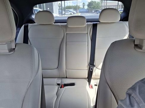 Used 2024 Mercedes-Benz C 300 Sedan image 22