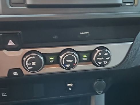 Used 2019 Toyota Tacoma SR w/ SR Convenience Package RWD image 18