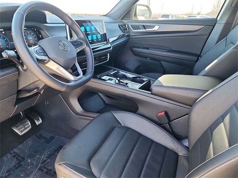 Certified 2025 Volkswagen Atlas Cross Sport SEL R-Line image 14