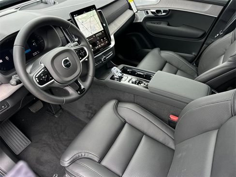 New 2026 Volvo XC90 T8 Ultra w/ Lounge Package image 9