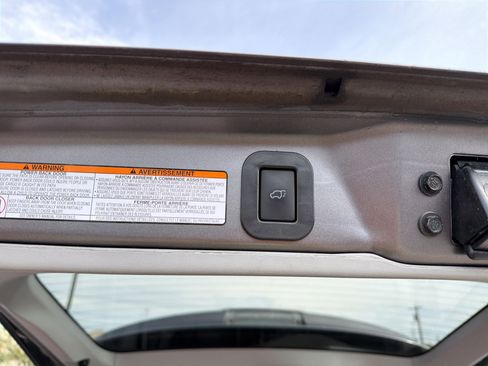 Used 2019 Toyota Sienna XLE Premium AWD/4WD image 34