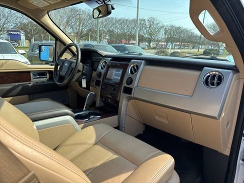 Used 2012 Ford F150 Lariat w/ Lariat Chrome Pkg image 17