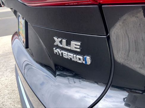 Used 2021 Toyota Venza XLE w/ Softex Package AWD/4WD image 7
