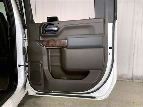 Used 2020 GMC Sierra 2500 Denali w/ Denali Ultimate Package image 22