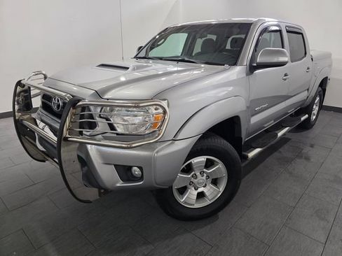 Used 2015 Toyota Tacoma 4x4 Double Cab w/ TRD Sport Package image 1