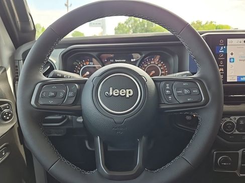 New 2025 Jeep Gladiator Sport image 32