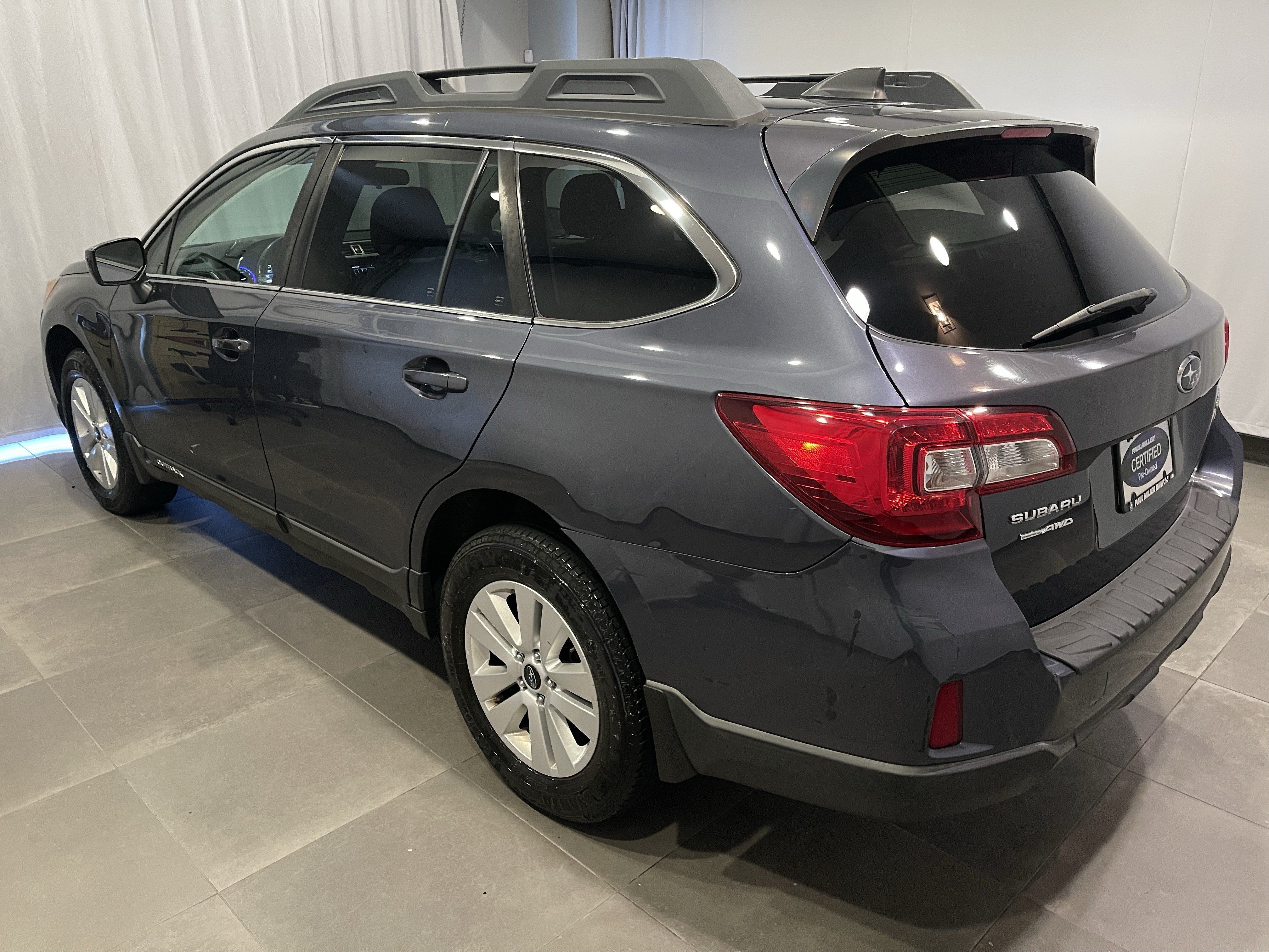Used 2017 Subaru Outback 2.5i Premium AWD/4WD image 4