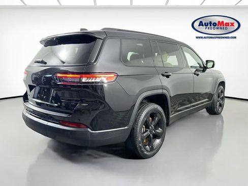 Used 2023 Jeep Grand Cherokee L Limited w/ Luxury Tech Group II AWD/4WD image 2
