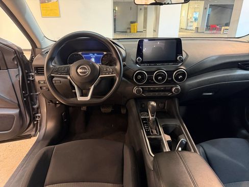 Used 2025 Nissan Sentra SV FWD image 32