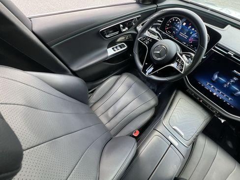 Used 2024 Mercedes-Benz E 350 4MATIC Sedan image 16