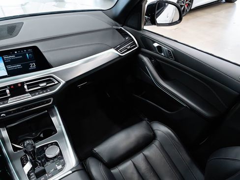 Used 2021 BMW X5 xDrive45e w/ M Sport Package image 11