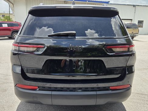 Used 2024 Jeep Grand Cherokee L Altitude RWD image 4