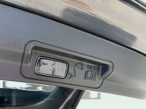 Used 2020 Ford Explorer Platinum w/ Premium Technology Package AWD/4WD image 20