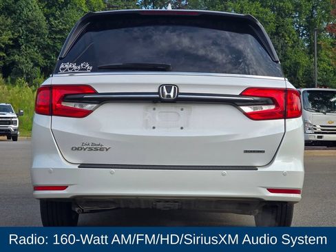 Used 2024 Honda Odyssey Touring image 3