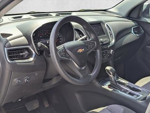 Used 2022 Chevrolet Equinox LT FWD image 9