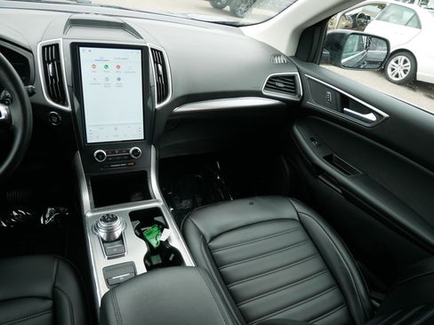 Certified 2022 Ford Edge SEL w/ Convenience Package AWD/4WD image 11