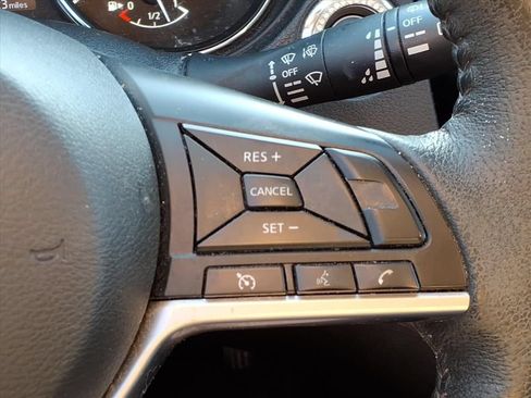 Used 2020 Nissan Rogue SV FWD image 13