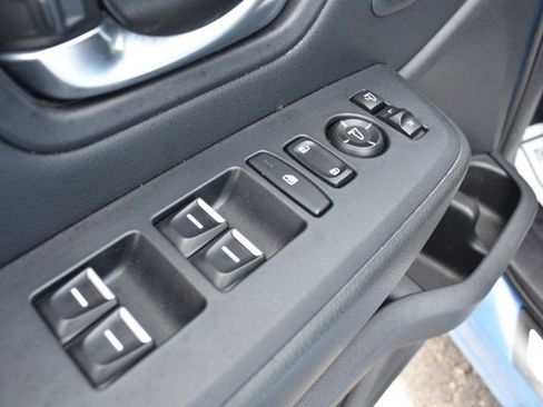 Used 2023 Honda Pilot TrailSport image 13