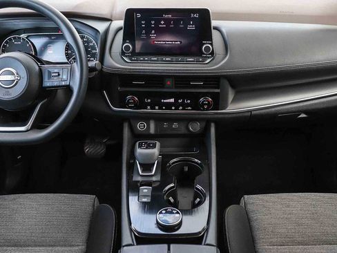 Used 2023 Nissan Rogue SV image 13