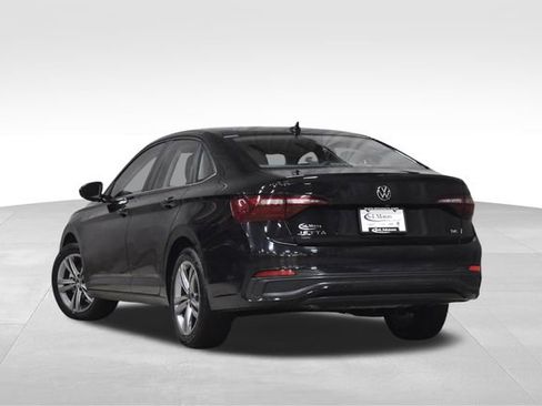 Used 2024 Volkswagen Jetta SE image 7