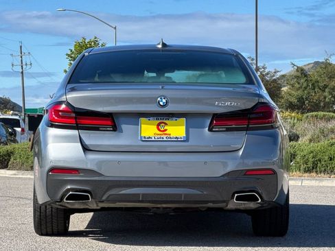 Used 2023 BMW 530e w/ M Sport Package RWD image 4