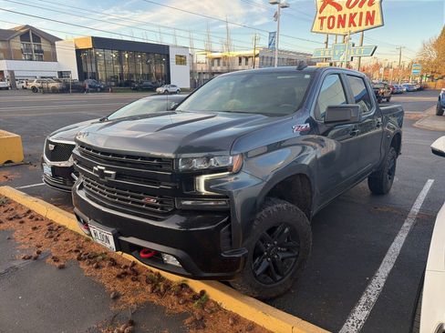 Used 2021 Chevrolet Silverado 1500 LT Trail Boss w/ Convenience Package II image 1
