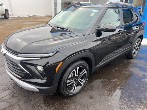 New 2026 Chevrolet TrailBlazer LT w/ Convenience Package FWD image 2