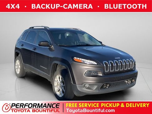 Used 2018 Jeep Cherokee Latitude Plus image 1