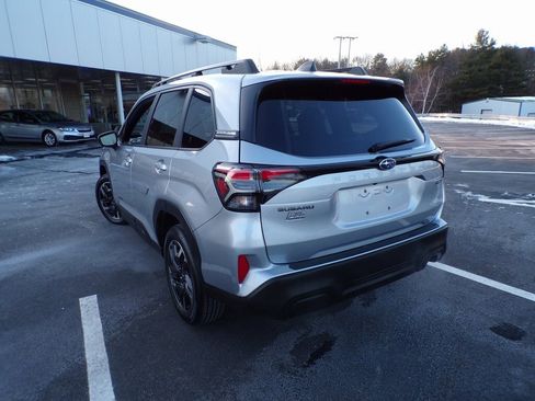 Certified 2025 Subaru Forester Premium image 40