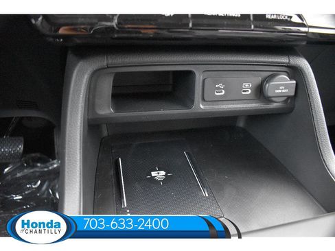 New 2026 Honda Pilot Touring image 17