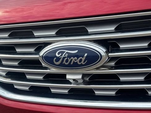 Used 2023 Ford Edge Titanium w/ Equipment Group 301A AWD/4WD image 9