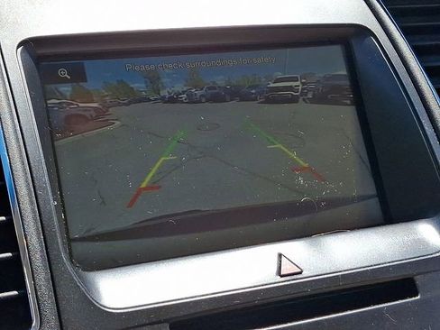Used 2015 Ford Taurus Limited FWD image 11