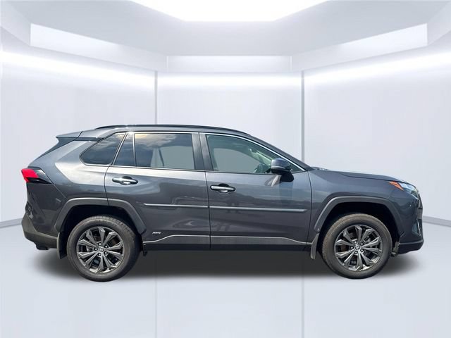 Used 2025 Toyota RAV4 Limited w/ Advanced Technology Package AWD/4WD image 15