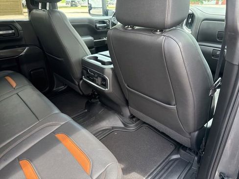Used 2021 GMC Sierra 1500 AT4 w/ Technology Package AWD/4WD image 17