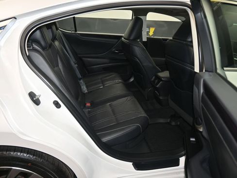 Used 2020 Lexus ES 300h w/ Accessory Package FWD image 39