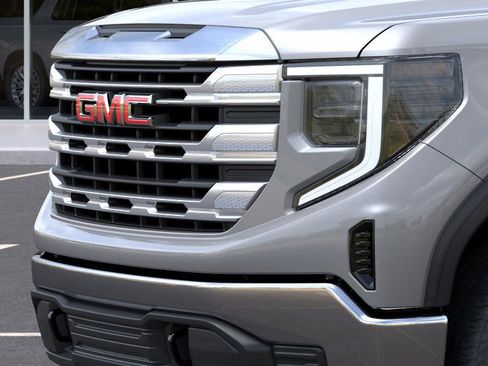 New 2026 GMC Sierra 1500 SLE image 15