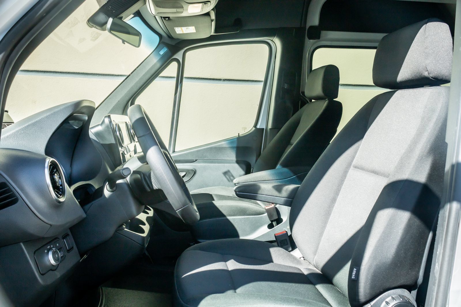 Used 2025 Mercedes-Benz Sprinter 2500 image 13
